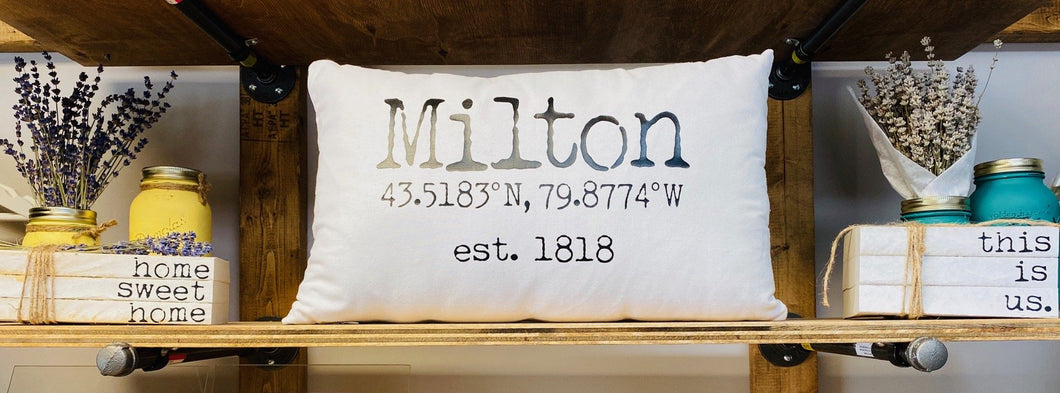 MILTON Lumbar Pillow